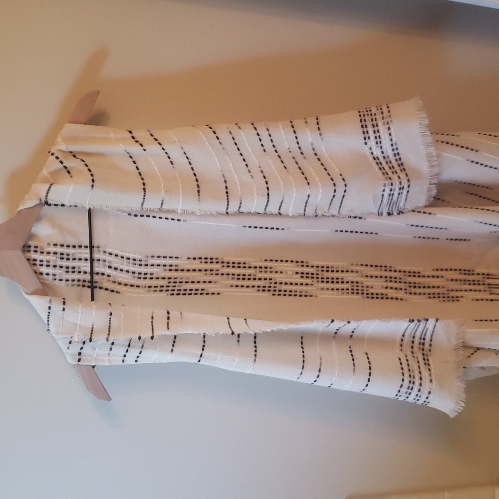 Thin drape shawl